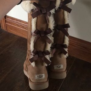 Bailey bow uggs